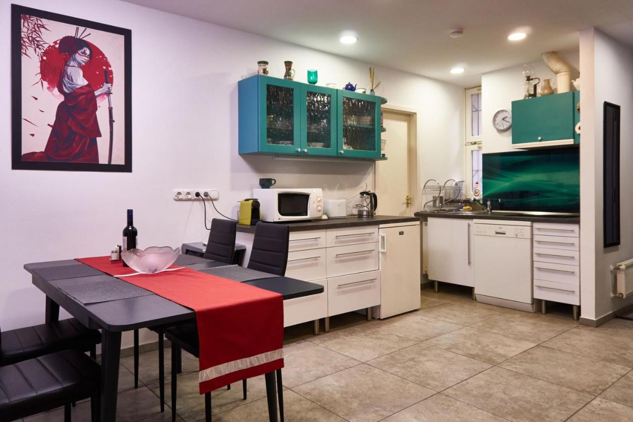 Ili Apartment Budapest Exteriör bild