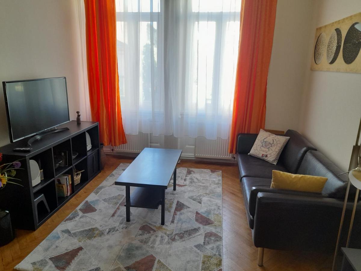 Ili Apartment Budapest Exteriör bild